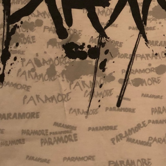 Paramore tee - Picture 2 of 3
